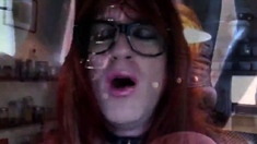 Super hot tranny jerk-off in nylon stockings