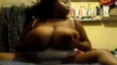 Big Titty Black Bbw Playing On Cam