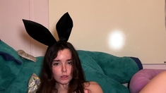 Cute amateur webcam teen girl toying pussy on webcam