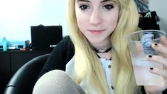 Blonde Teen Solo Masturbating On Webcam