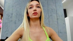 sexy amateur hot blonde teen show webcam