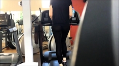 legging through gym