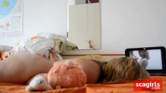 Mature Girl Masturbates Watching Porn