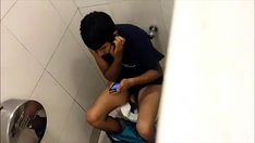 Str8 spy guy in public toilet