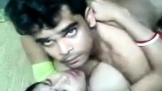 amateur desi couple fuck on the floor